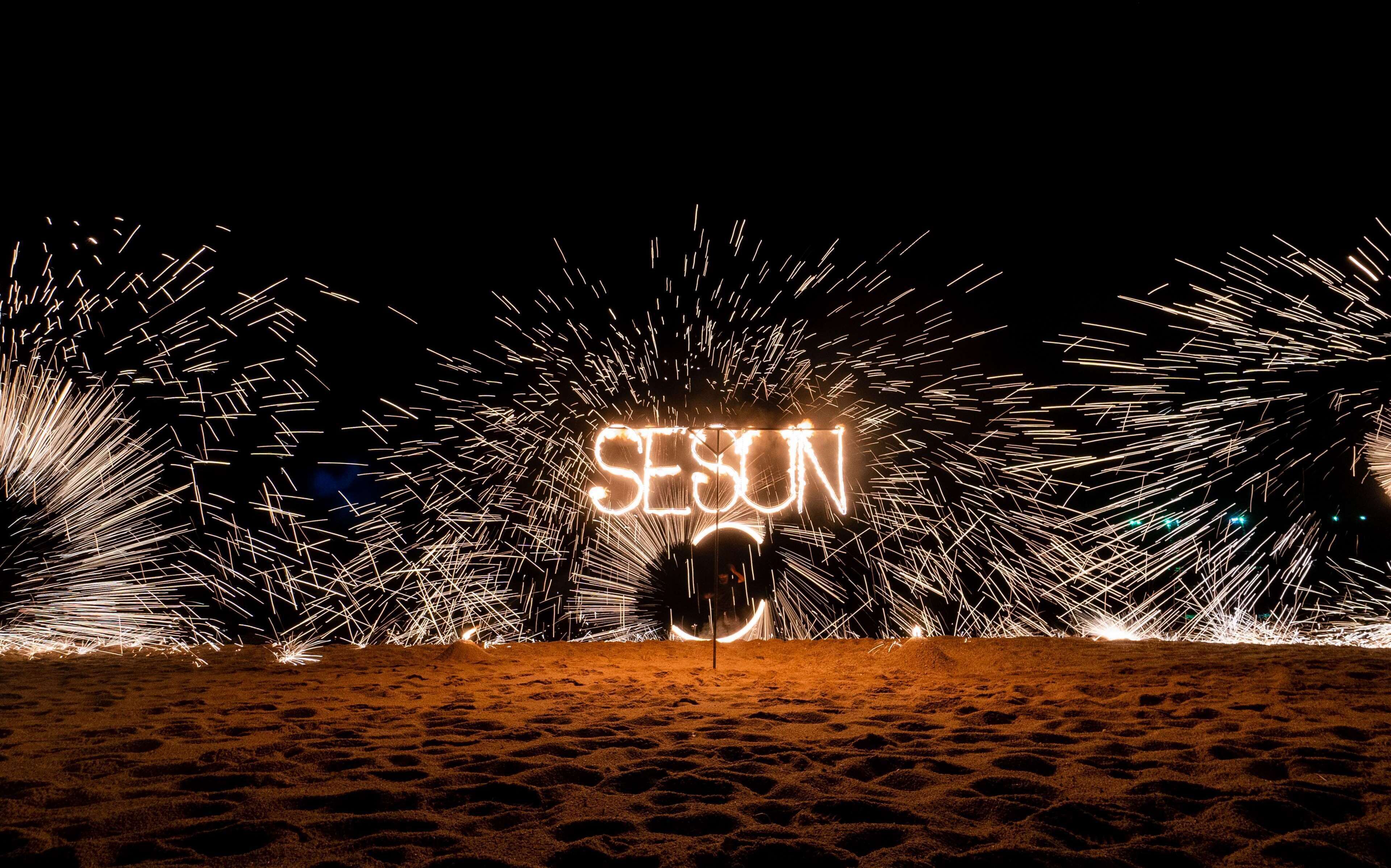 3 restaurants, breakfast served