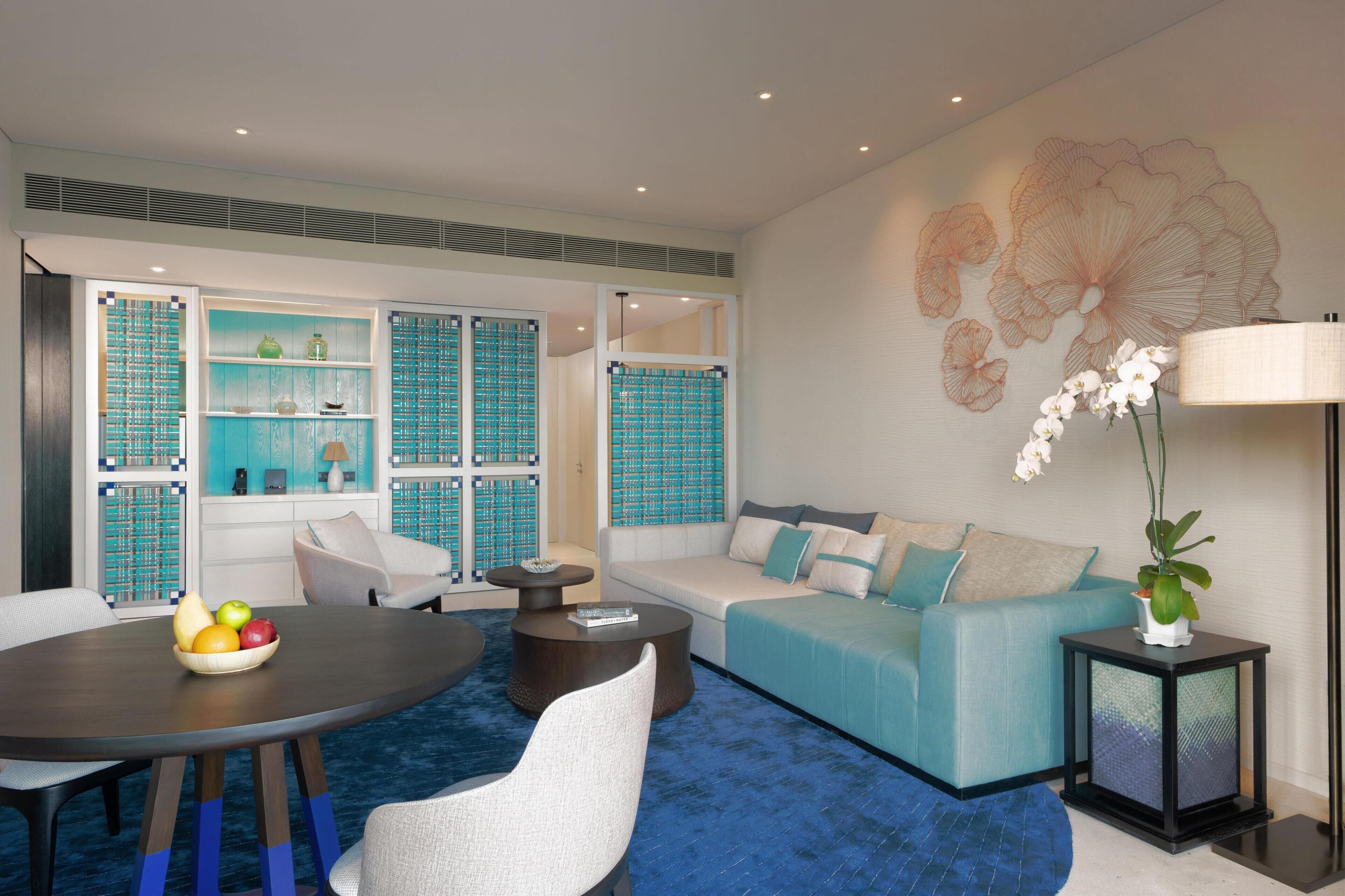 Executive Suite, 1 Bedroom, Ocean View (Club Access) | Premium bedding, minibar, in-room safe, iron/ironing board