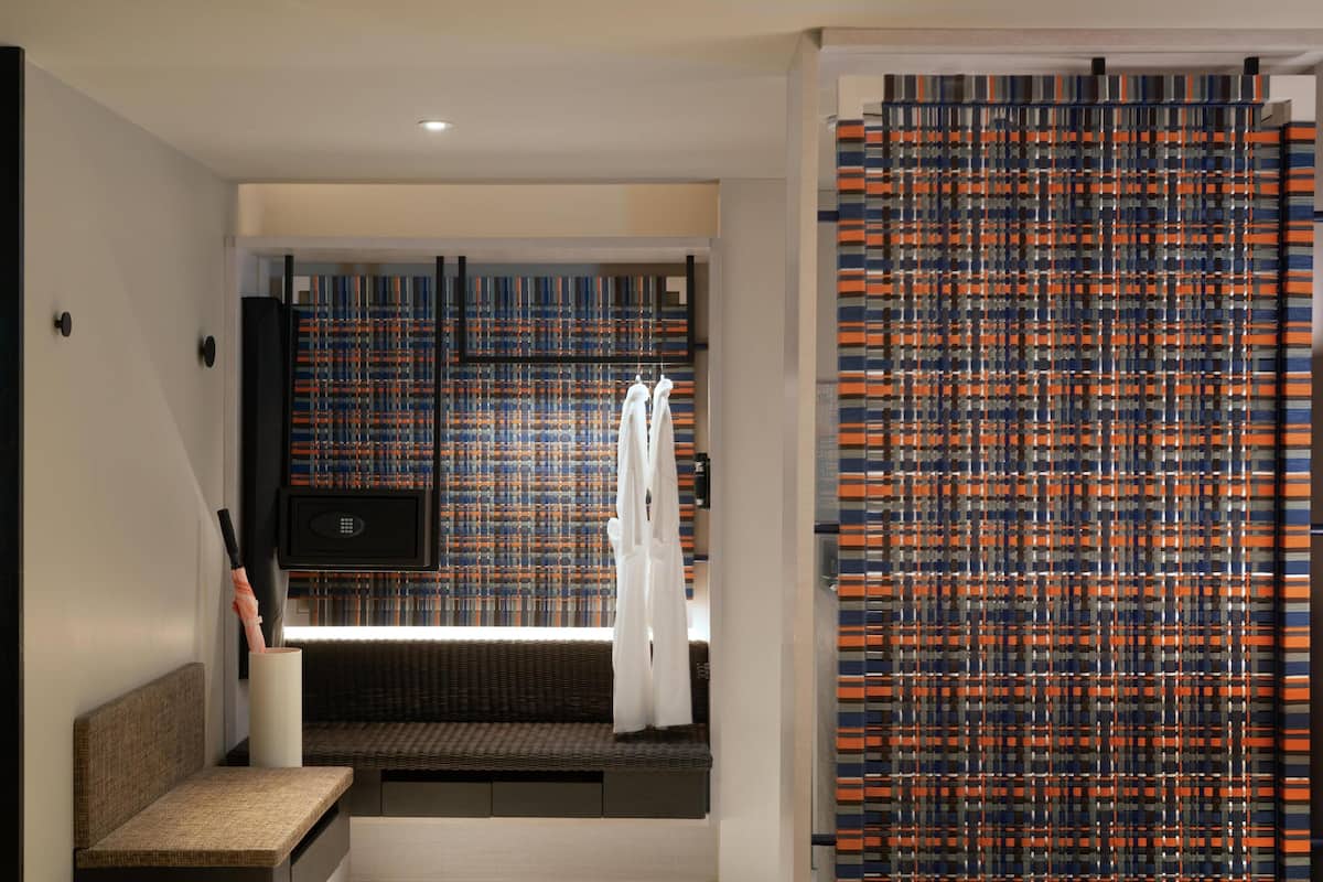 Premium bedding, minibar, in-room safe, iron/ironing board