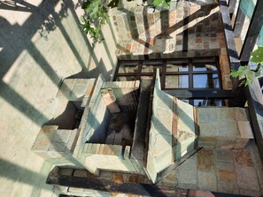Property grounds - Beautiful 2-Bed Villa in Cholakova cheshma (Cholakova cheshma)