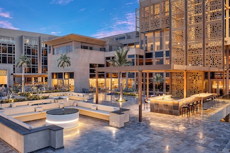 3 restaurants, Peruvian cuisine. Hyatt Regency Cairo West