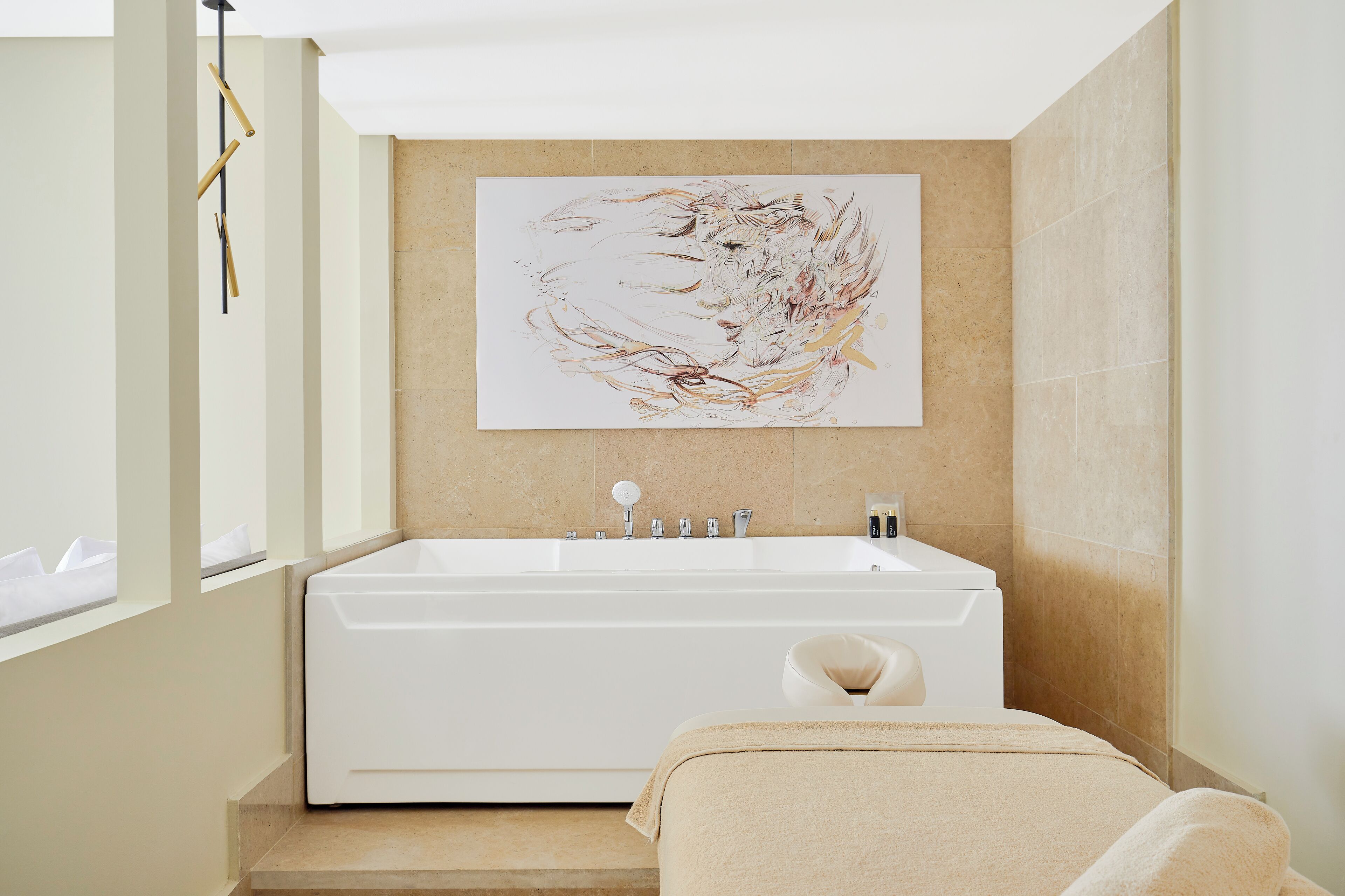 room, 1 king bed (spa) | in-room safe, desk, laptop workspace, free cots/infant beds