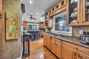 Fridge, microwave, oven, stovetop - Waterfront home with 5 Acres! 4 bedrooms 3.5 bathrooms (Jamestown)