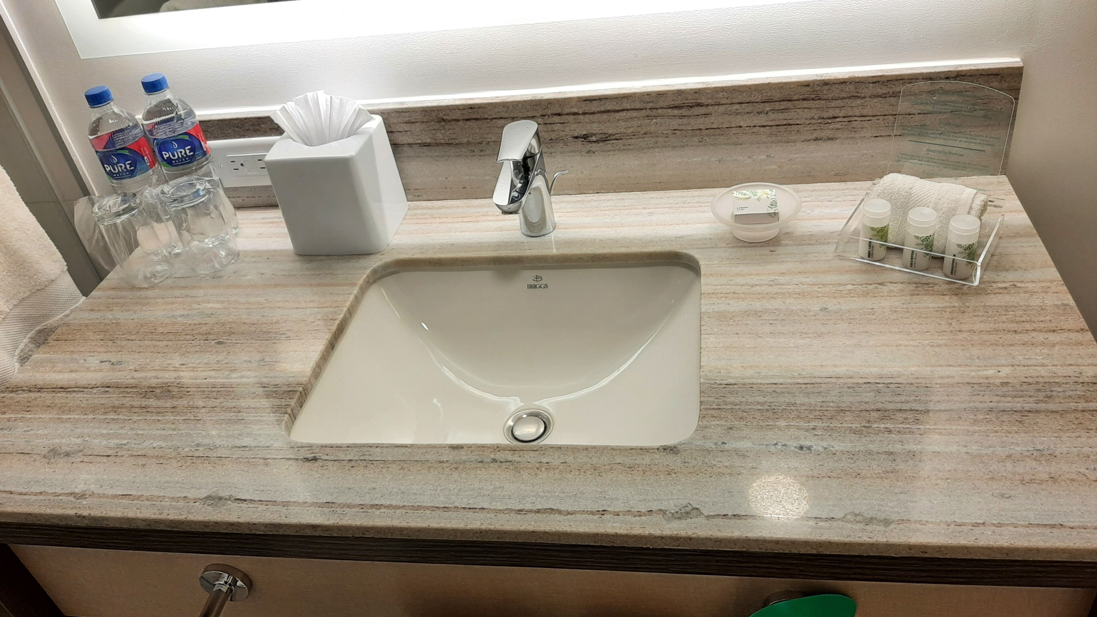 suite, 1 king bed (minifridge) | bathroom | shower, hair dryer