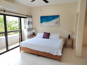 Caja de seguridad en la habitación, wifi gratis y ropa de cama