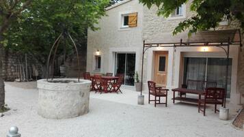 Restauration extérieure