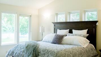 4 habitaciones, tabla de planchar con plancha y cuna de viaje
