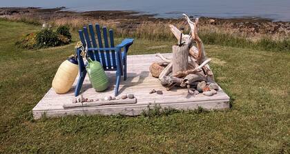 Fundy Sunset Cottage, Oceanfront Tranquility!!