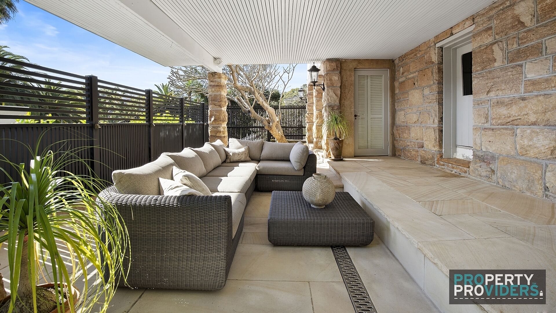 Modern Classic at Mosman Bay - 5 Mins To Ferry — image 5