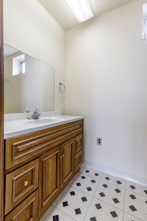 Hårføner, håndklær, såpe og sjampo