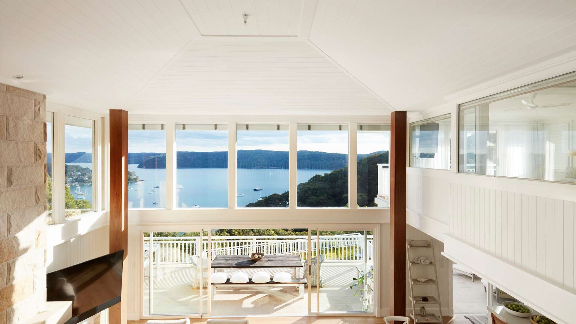 Lotus by Contemporary Hotels — image 2