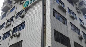 تفاصيل الفندق من الخارج