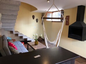 Suite monolocale Deluxe, vista montagna (Suite Tierra) | Copriletto in piuma, con stile personalizzato