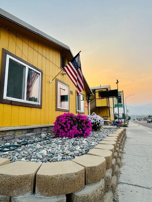 Vista frontal de la propiedad