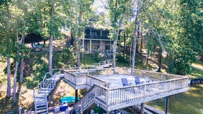 Property grounds - Lakefront Oasis: Dock, Porch, Kayaks, Arcade & Gameroom (Ten Mile)