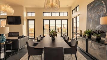 Penthouse Presidential - terrass (1 Bedroom) | 1 sovrum, minibar och värdeförvaringsskåp på rummet