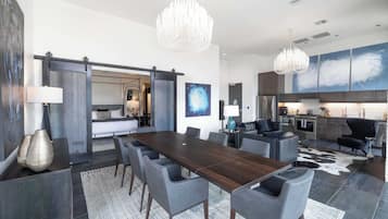 Presidential Penthouse, Terrace (1 Bedroom) | 1 bedroom, in-room safe, individually decorated, individually furnished