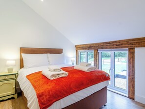 4 bedrooms, free WiFi, bed sheets