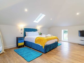 4 bedrooms, free WiFi, bed sheets