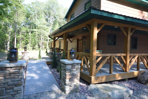 Exterior - Luxury Cabin Near Boardman River and Brown Bridge Quiet Area!  (Traverse City)