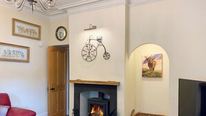 Living area - Sluice Keeper's Cottage (Dornoch)
