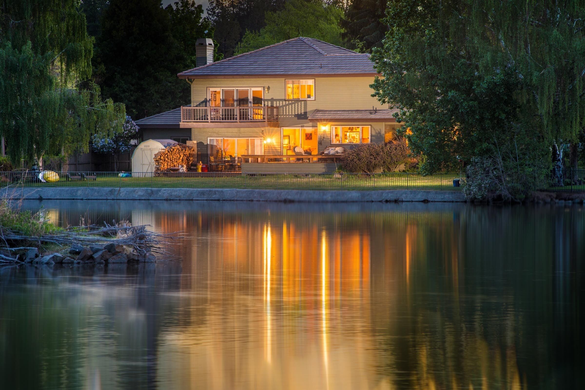 Location, Location Deschutes River Hm, Dwntwn On Mirror Pond