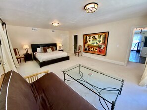 5 bedrooms, iron/ironing board, free WiFi, bed sheets