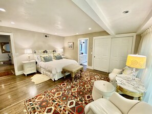 5 bedrooms, iron/ironing board, free WiFi, bed sheets