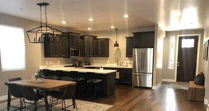 Luxury Flagstaff Getaway - Eleven Pines