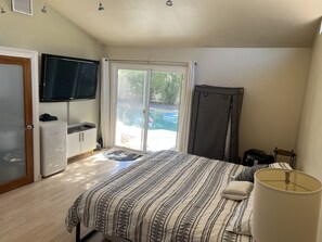 1 bedroom, WiFi, bed sheets