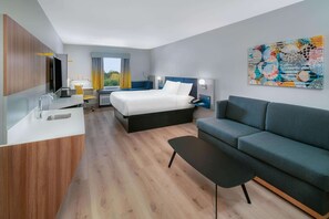 Suite, 1 trÚs grand lit, non-fumeurs | Surmatelas, décoration personnalisée, ameublement personnalisé, bureau