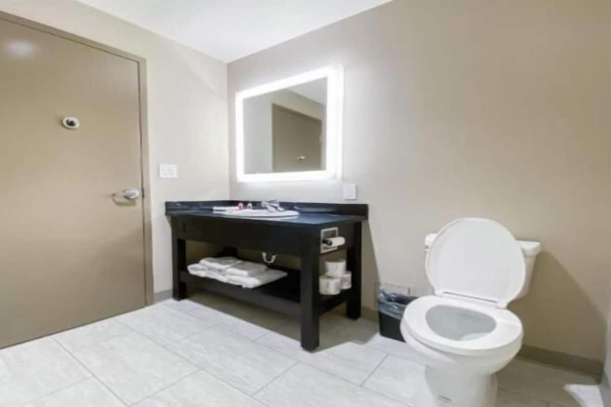 Badrum | Badkar/dusch och handdukar