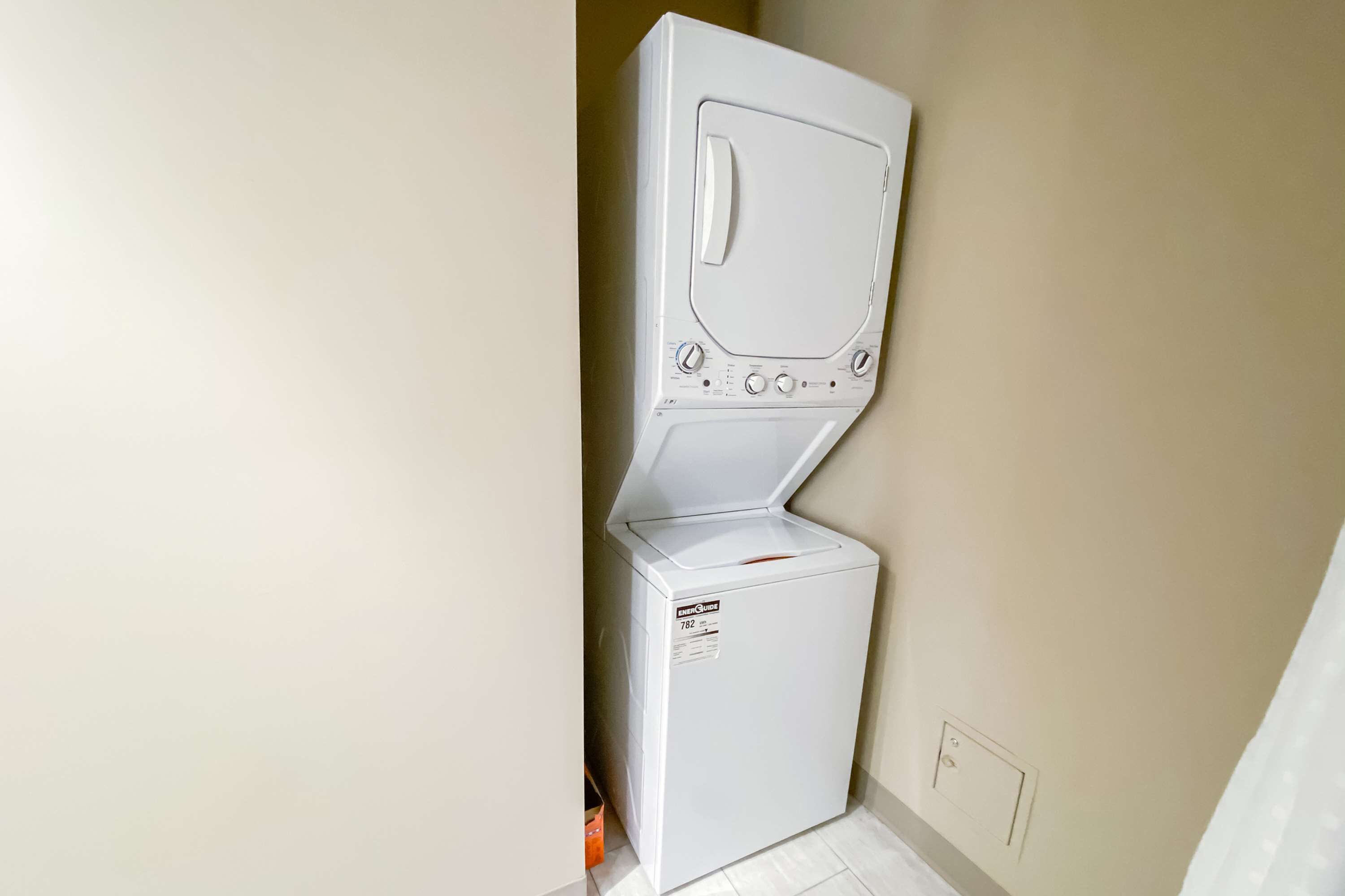 studio suite, 2 queen beds, non smoking | free wifi, bed sheets