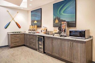 Super 8 by Wyndham Moosonee