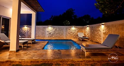 Beautiful 5-Room Villa w/Private Pool in Puerto Morelos — 5 min from the beach!