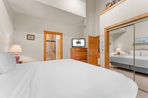 2 bedrooms, iron/ironing board, free WiFi, bed sheets - Walk-In 2BR Grand Mountain Cabin with Ozark Views | Sleeps 6 (Branson)