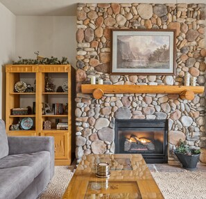 Smart-TV, peis og DVD-spiller