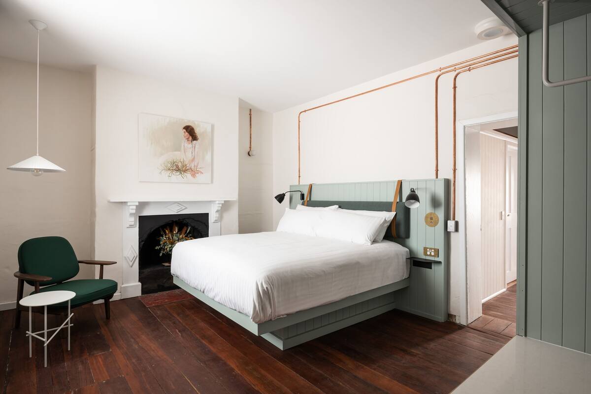 Articles de minibar gratuits, coffre-fort, décor unique