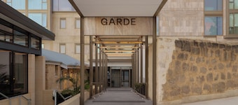 Garde Hotel and Warders Cottages