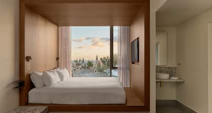 Garde Hotel and Warders Cottages