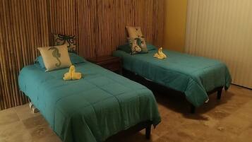 2 slaapkamers, een strijkplank/strijkijzer, gratis wifi, beddengoed