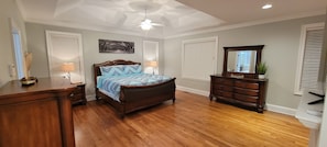 6 bedrooms, iron/ironing board, travel cot, free WiFi