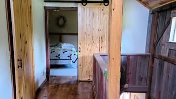3 bedrooms, iron/ironing board, travel cot, free WiFi