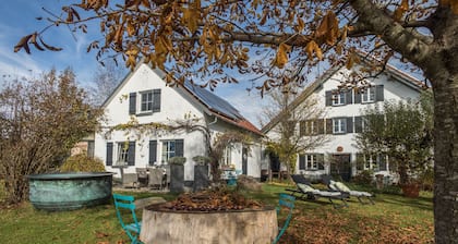 Landhaus "Landlust-Karsee" in ländlicher Gegend mit Bergblick & Garten