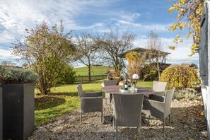 屋外ダイニングエリア