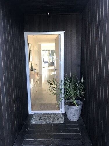 Luxury Home with pool/spa; close to beach/ 4 bedroom/ 2 bath. On golf course.