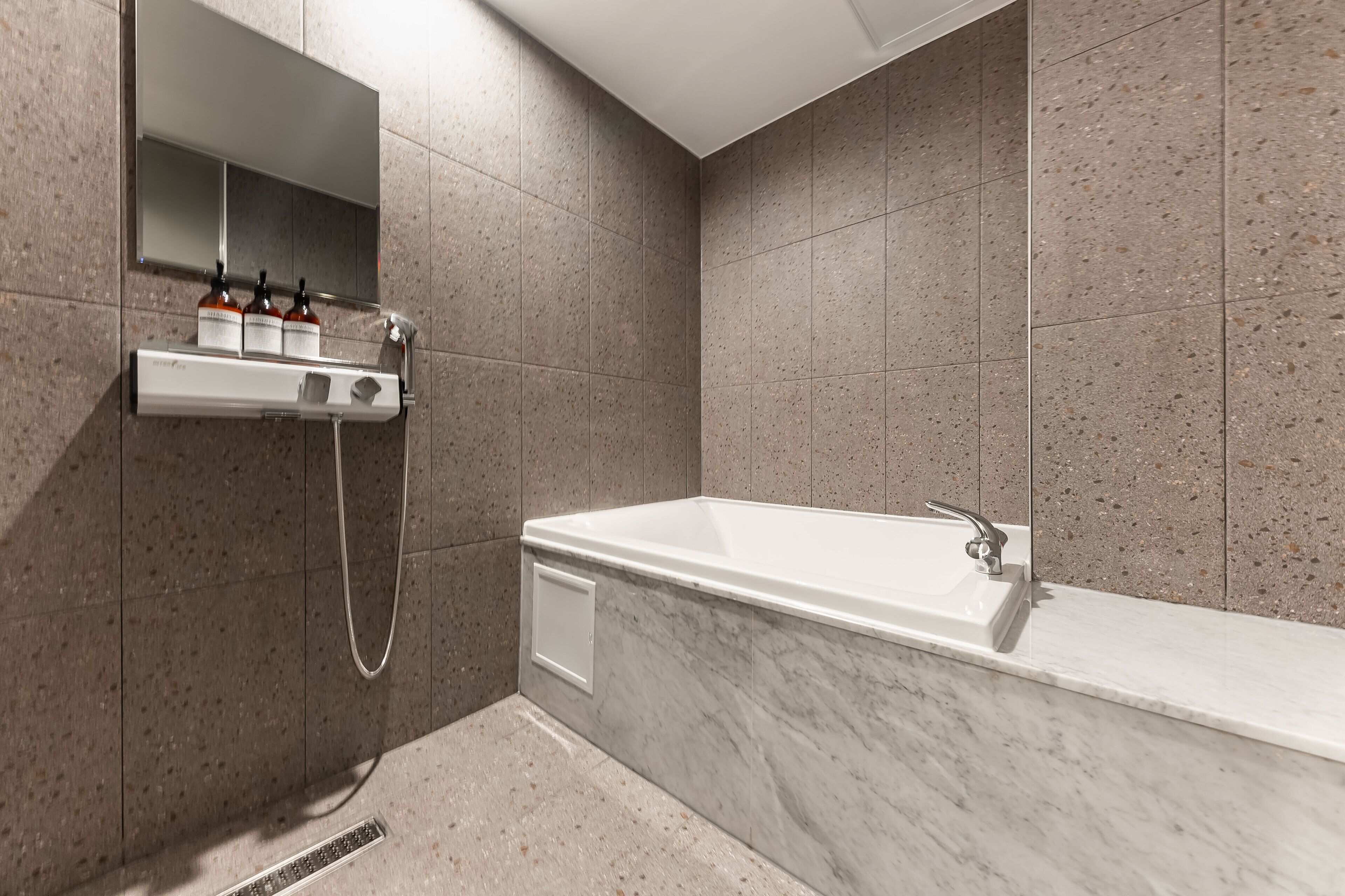 suite | bathroom | shower, free toiletries, hair dryer, bathrobes