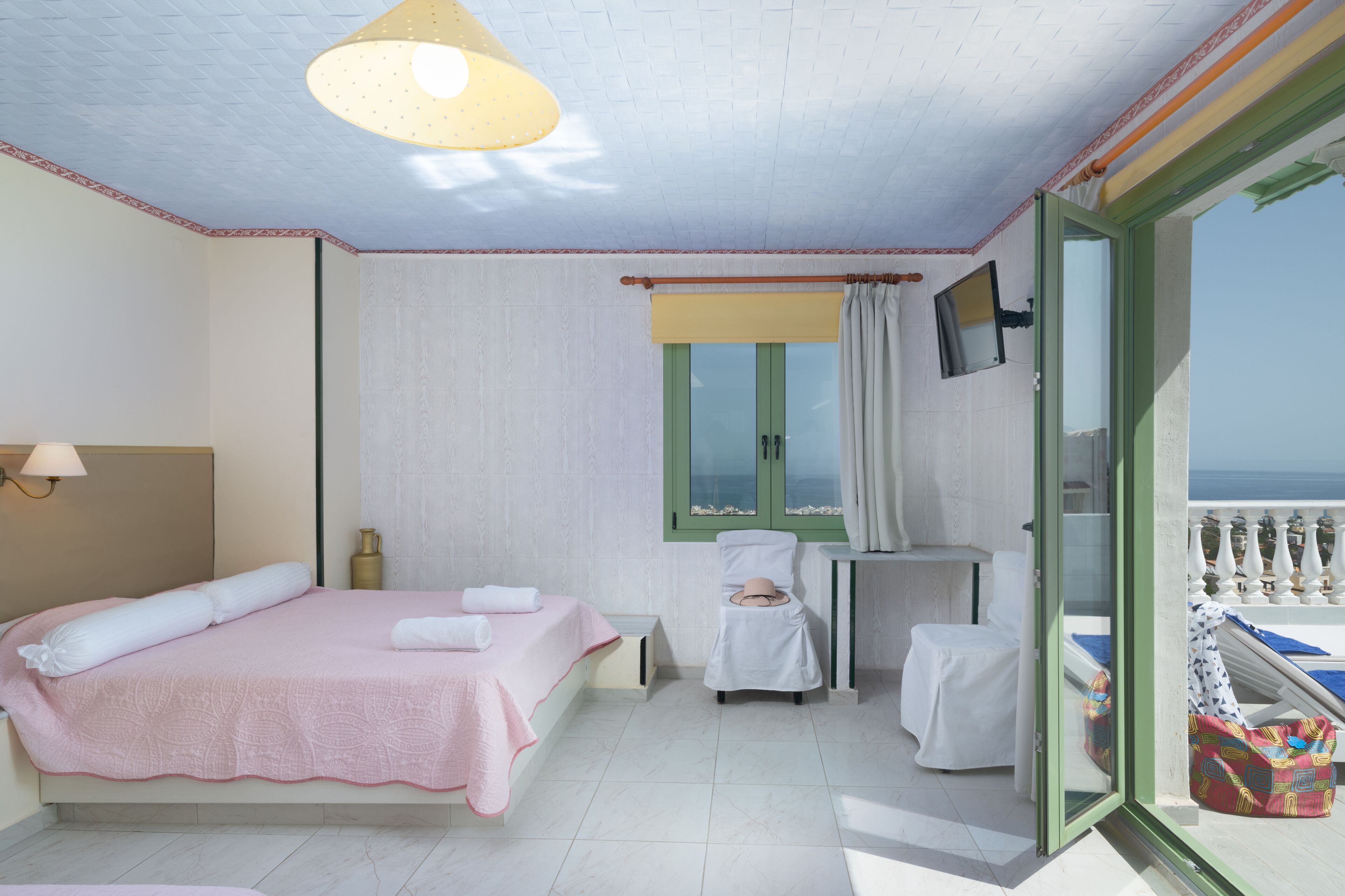 Studio, 1 Bedroom, Smoking, Balcony | 1 bedroom, iron/ironing board, bed sheets