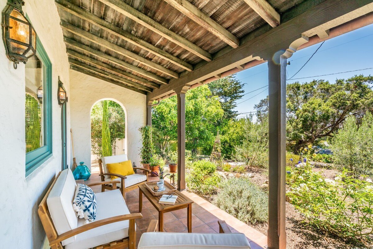 Downtown Home with Beautiful Garden & Elevated Relaxed Interior!