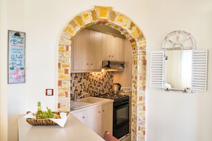 Elite Studio Suite (3) | Private kitchen | Full-size fridge, microwave, oven, stovetop - Olive Studios (Karpathos)